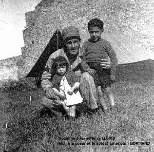 Oran- SDV- 5011- 1943-AVEC MA SOEUR ET MR NORMAND SOLDAT AMERICAIN